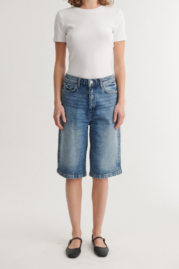 Basic Apparel Ea Stone W. Shorts Shorts 691 Stone washed denim