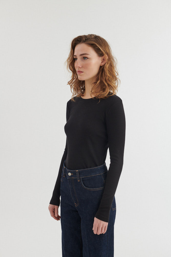 Basic Apparel Ludmilla LS Tee T-shirts 001 Black